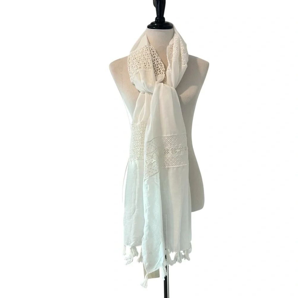 G.H. Bass & Co. chic white
